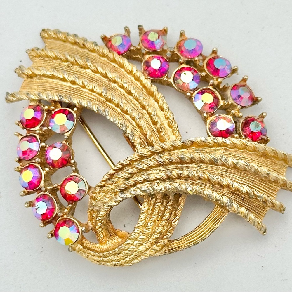 Vintage Gold Tone Aurora Borealis Brooch Pin Rhinestone Watermelon Pink
